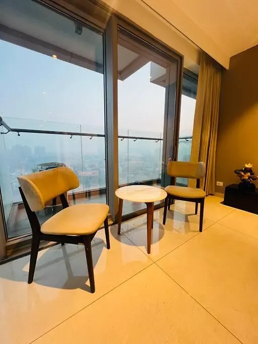 Luxury Studios Key 6 Γκουργκάον Ινδία