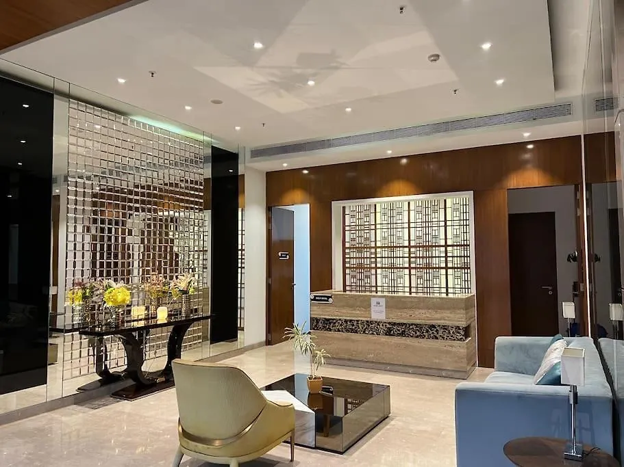 Luxury Studios Key 6 Γκουργκάον 0*,